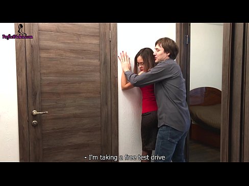 ❤️ Sekserja seksi ngre në mënyrë sensuale pidhin dhe qiset ndërsa shet apartamentin e saj - Krempai ️❌ Porno në sq.pornpics-de.ru ❌